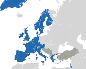 Um mapa colorido dos países da Europa