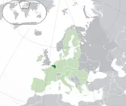 Localização da Bélgica (em verde escuro)Na União Europeia (em verde claro)No continente europeu