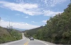 Rodovia entre a Dutra e Cruzeiro