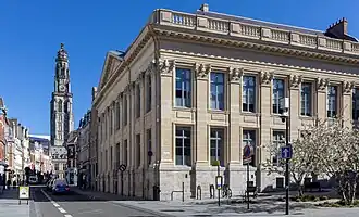O Palácio dos Estados de Artois e o campanário