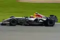 Mark Webber pilotando o RB3 com uma pintura especial no GP da Grã-Bretanha de 2007.