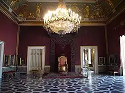 Sala do trono no Palácio Real de Nápoles