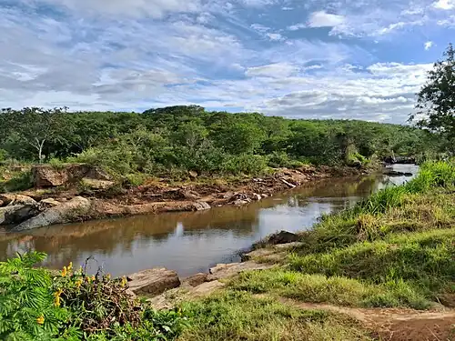 Rio Pardo no município de Cândido Sales