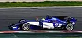 Marcus Ericsson pilotando a Sauber C36 durante os testes em Barcelona.