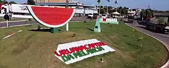 Monumento em homenagem ao título de capital da melancia