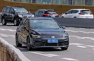 Um Volkswagen Golf MK8 R-Line na &nbsp;China.