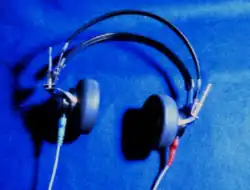 Exemplo de Fone supra-aural