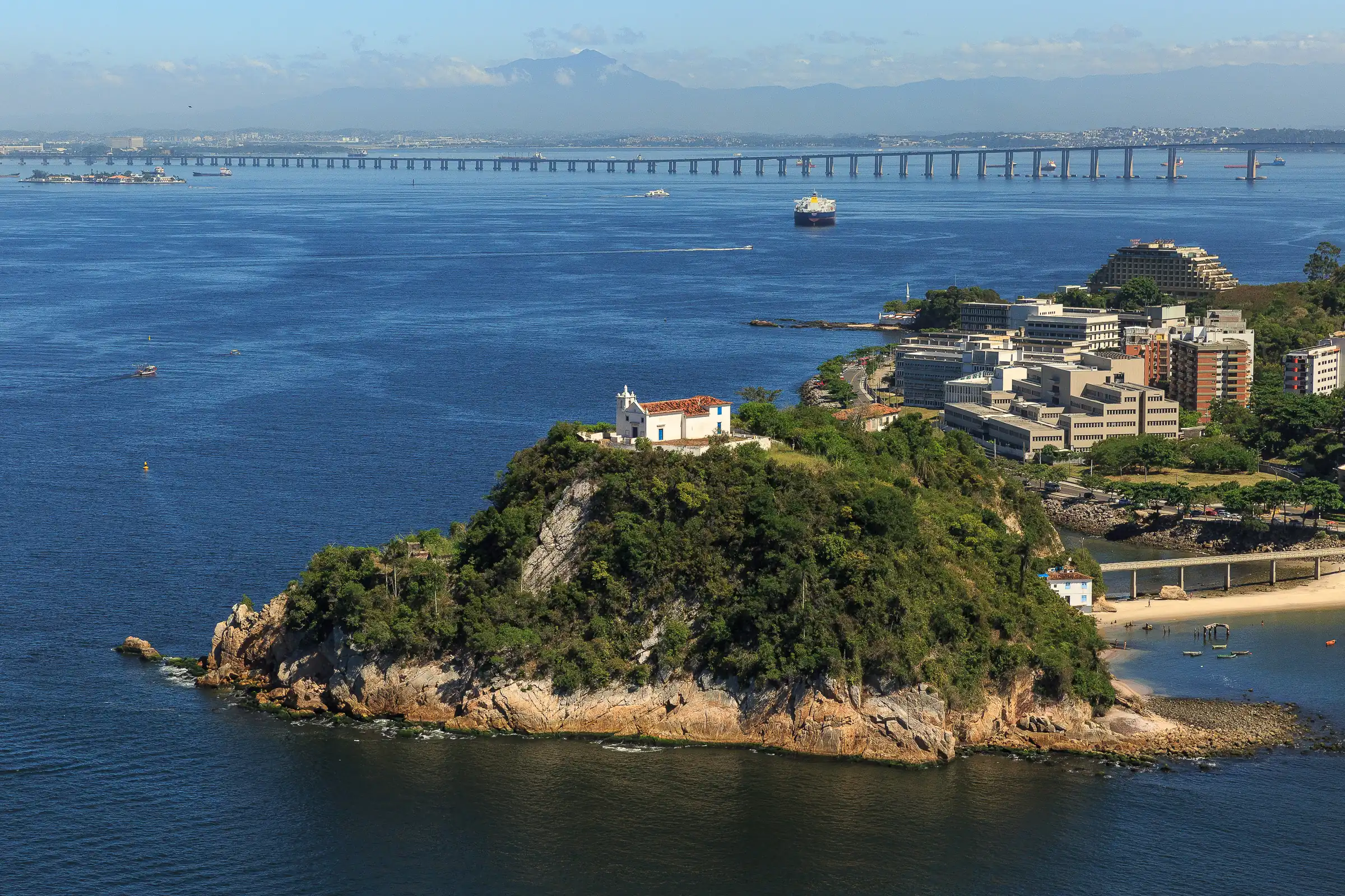 Ilha_da_Boa_Viagem_by_Diego_Baravelli