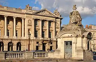 Estátua de Lille na Praça de la Concorde